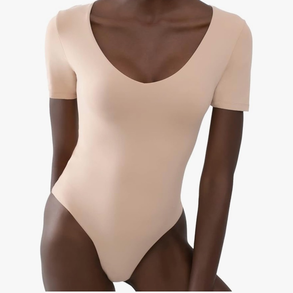 Pumiey Women’s V Neck Short Sleeve Bodysuit Size L
